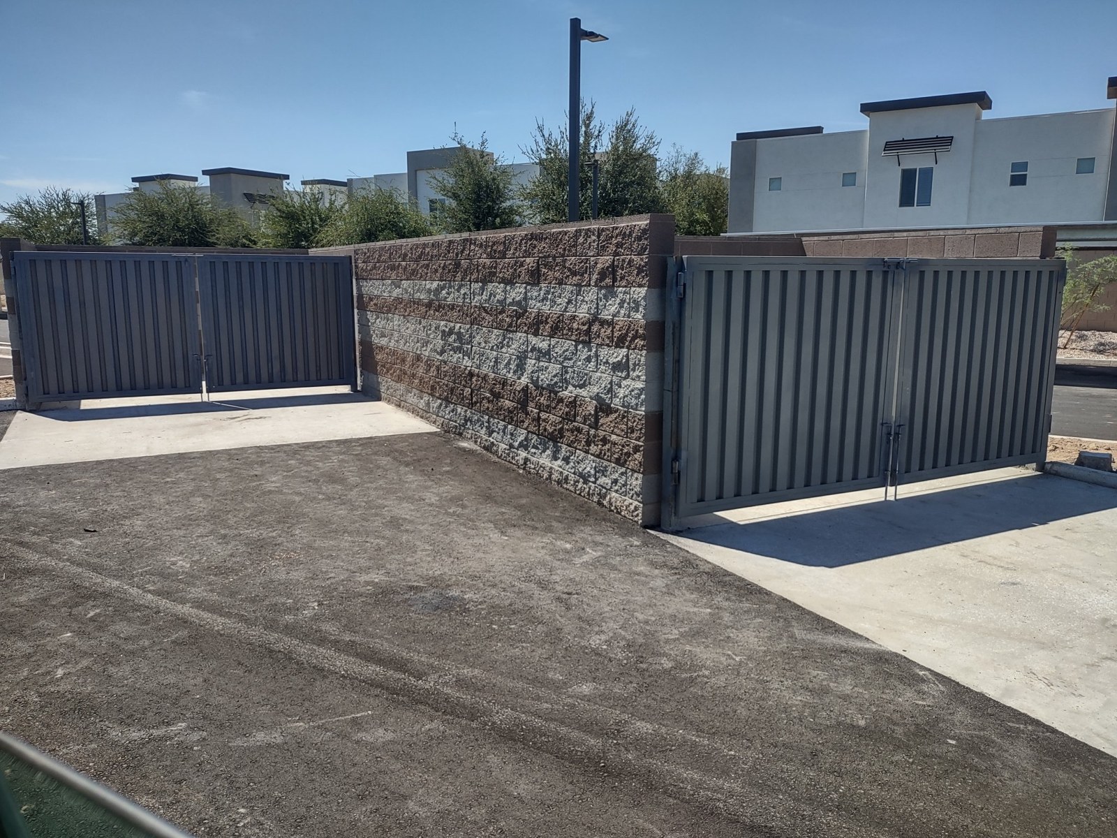 Commercial service gates